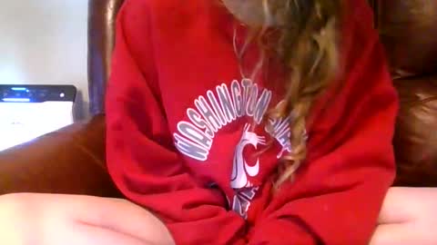 alliebearx online show from March 6, 4:35 pm