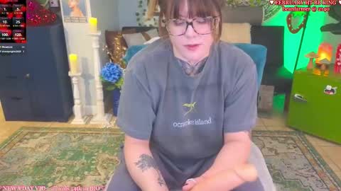 Snapshot of allieberrybb chatting on February 20, 3:45 am  bb  online show from February 20, 3:45 am