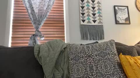 Snapshot of allieberrybb chatting on January 14, 2:43 pm  bb  online show from January 14, 2:43 pm