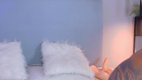 allinallen online show from December 1, 7:49 pm