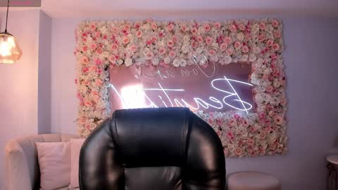 Allison Rogers online show from April 8, 3:30 am