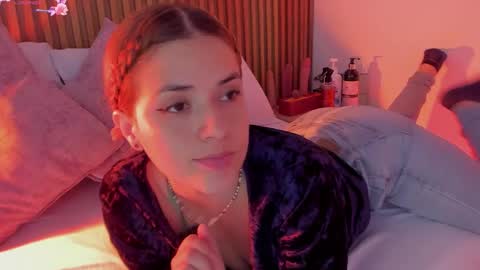 Snapshot of alliss_ginger_ chatting on October 9, 7:51 pm A L L I S S online show from October 9, 7:51 pm