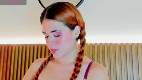 Snapshot of alliss_ginger_ chatting on February 18, 2:49 am A L L I S S online show from February 18, 2:49 am