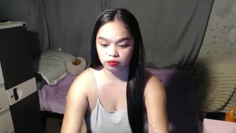 Snapshot of alluring_bobbies chatting on February 8, 2:16 pm dhiharu online show from February 8, 2:16 pm