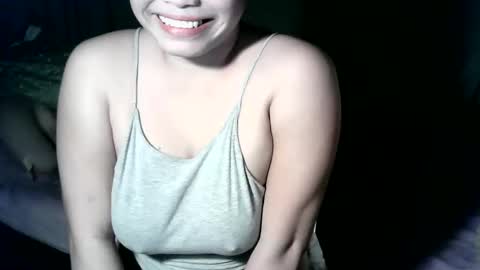 Snapshot of alluring_bobbies chatting on December 17, 4:53 pm dhiharu online show from December 17, 4:53 pm