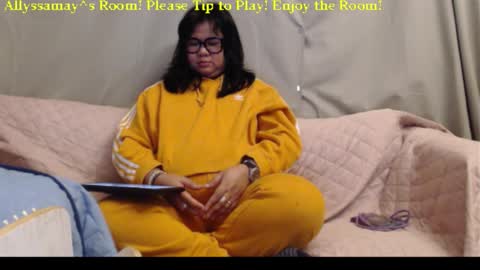 Allyssamay online show from November 17, 3:51 am