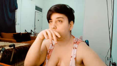 Almond online show from October 8, 1:43 am