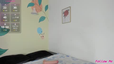 Snapshot of alondra_zaens chatting on October 15, 4:04 am Alondra online show from October 15, 4:04 am