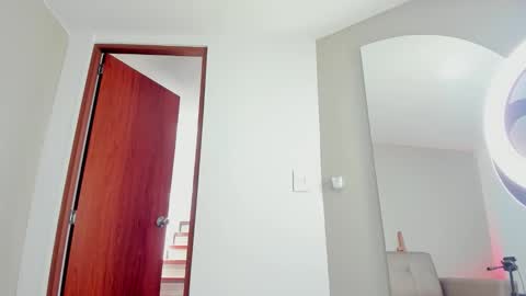 alondralundry online show from March 4, 4:13 pm