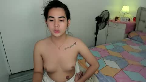 alovelydollnica online show from November 11, 9:06 am