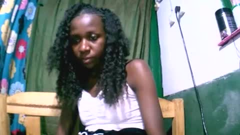 alyahnah online show from April 28, 7:29 pm