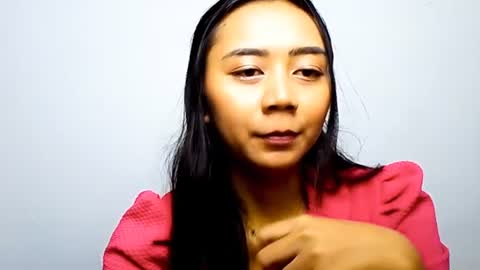 Naomi online show from June 18, 9:14 am