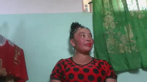 alypierette online show from November 19, 8:58 am