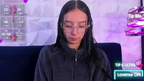 sopie online show from January 7, 11:05 am