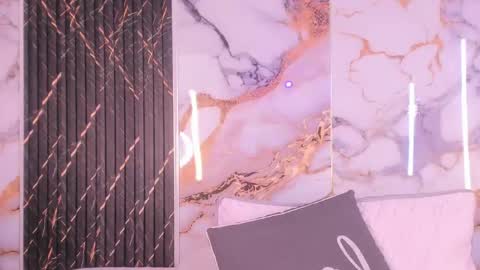 alyson__a online show from June 3, 2:33 pm