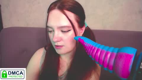 Alyssa online show from November 21, 4:25 am