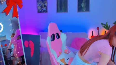 alyssa_smitt online show from February 6, 7:35 am