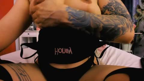 Alyssa online show from April 23, 12:29 pm