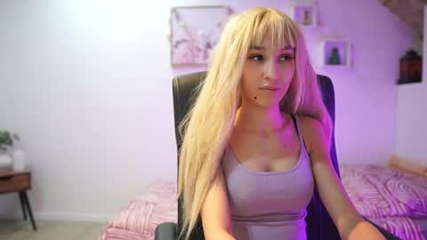 Amai  Liu online show from February 13, 2:30 pm