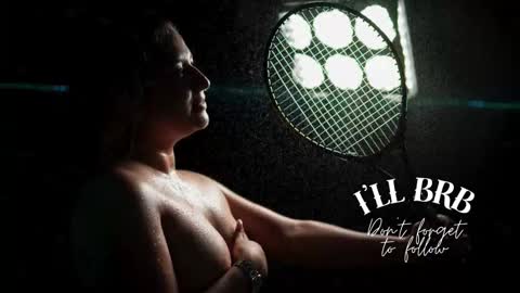 Amalia Im Back See you soon this January 7 at 10 pm Colombia time online show from December 15, 1:22 am