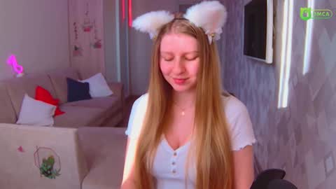 Snapshot of amaliaqueen999 chatting on March 7, 1:51 pm Amalia online show from March 7, 1:51 pm