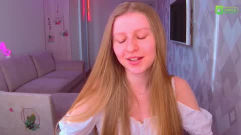 Snapshot of amaliaqueen999 chatting on March 9, 1:26 pm Amalia online show from March 9, 1:26 pm