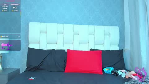 Snapshot of amanda29_ chatting on October 7, 7:51 pm amanda29_ online show from October 7, 7:51 pm