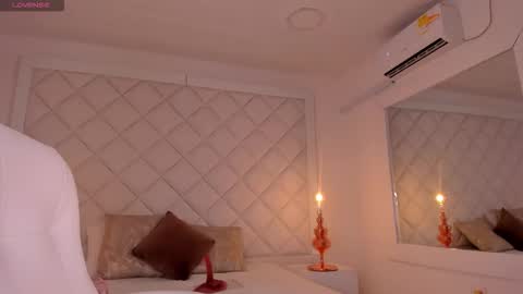 Snapshot of amanda_colin chatting on October 6, 11:53 pm Amanda online show from October 6, 11:53 pm