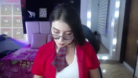 amara_sexy_ online show from March 4, 8:15 pm