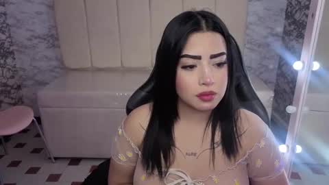 Snapshot of amaranta_fox_v chatting on October 21, 8:24 pm Hi Stream 800am to 200pm online show from October 21, 8:24 pm