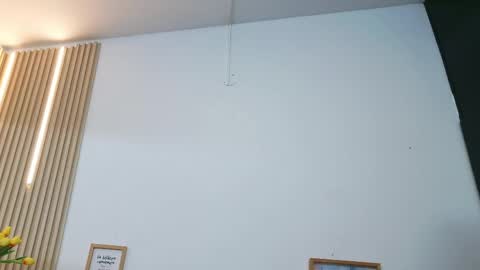 AmaraVell online show from April 15, 7:58 pm