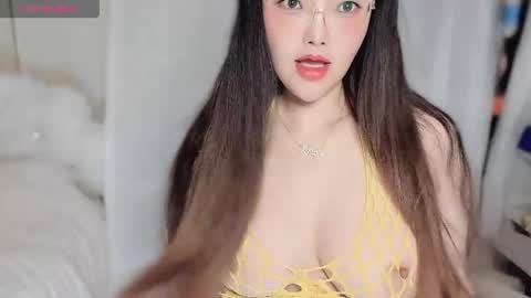 yooo online show from April 18, 11:48 pm