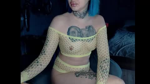 Snapshot of amayamalina chatting on February 12, 10:56 am Malina online show from February 12, 10:56 am