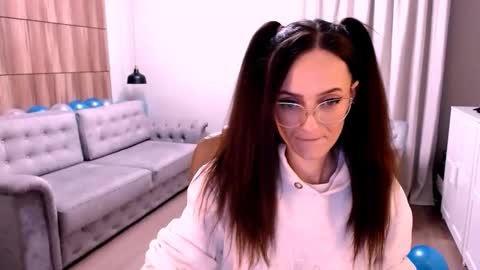 Izza online show from October 29, 2:20 pm