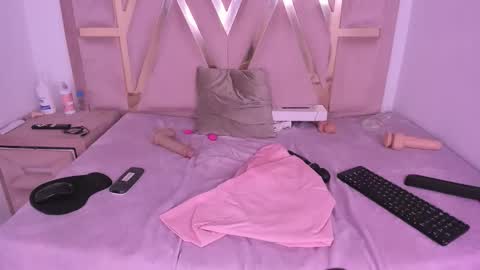Ambar online show from June 4, 11:42 pm