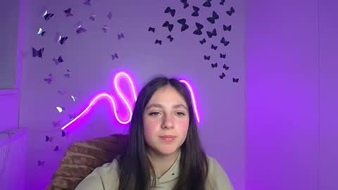 Amber online show from April 18, 7:58 pm