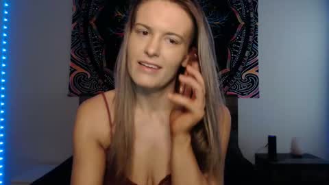 Snapshot of amber__xoxo chatting on January 13, 2:53 pm Amber online show from January 13, 2:53 pm