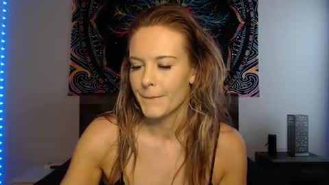 Snapshot of amber__xoxo chatting on February 19, 3:16 pm Amber online show from February 19, 3:16 pm