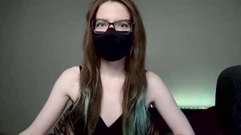 Amber non-nude model online show from November 2, 1:31 am