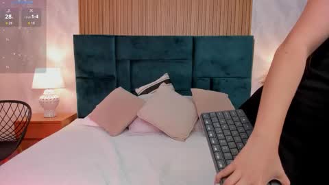 Emily online show from February 5, 7:06 pm