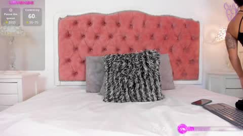 Snapshot of amber_roose75 chatting on December 17, 4:00 pm julieta online show from December 17, 4:00 pm