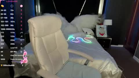 Anna online show from March 10, 7:45 am