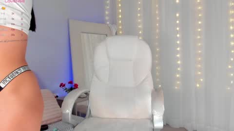 Snapshot of ambermiller04 chatting on January 15, 3:07 pm Amber online show from January 15, 3:07 pm