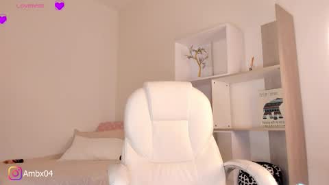 Snapshot of ambermiller04 chatting on October 14, 5:59 pm Amber online show from October 14, 5:59 pm