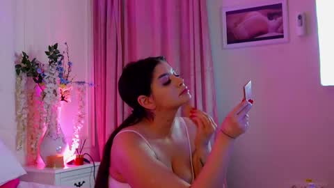 Amberseyes online show from May 11, 5:20 am