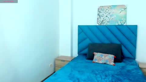 Amber Stehpanie online show from April 5, 8:30 pm