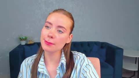 Snapshot of ameli_povilainn chatting on October 19, 11:01 am Ameli online show from October 19, 11:01 am