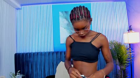 Snapshot of amelia_adms chatting on January 12, 12:01 pm Amelia Adams online show from January 12, 12:01 pm