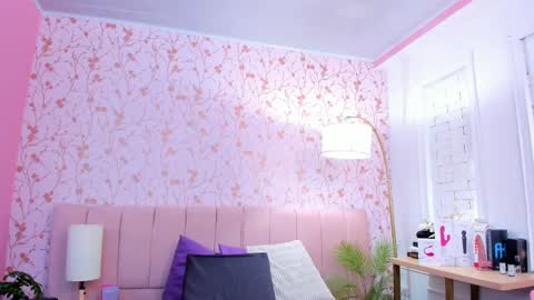 Amelia Adams online show from November 10, 7:20 pm