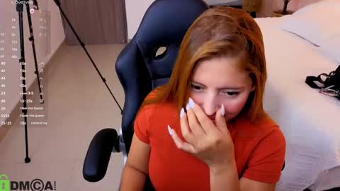 AMELIA online show from November 8, 11:37 am